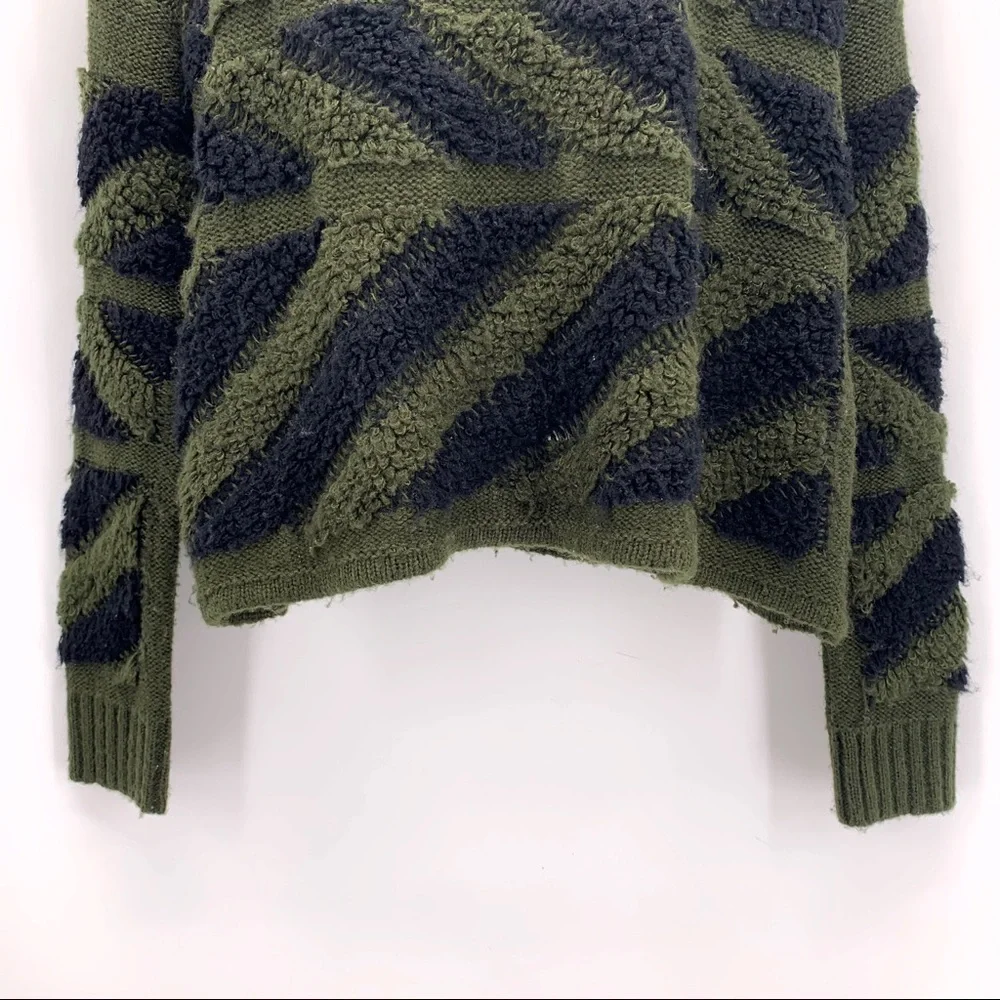 John + Jenn Green and Black Textured Sweater Size Small